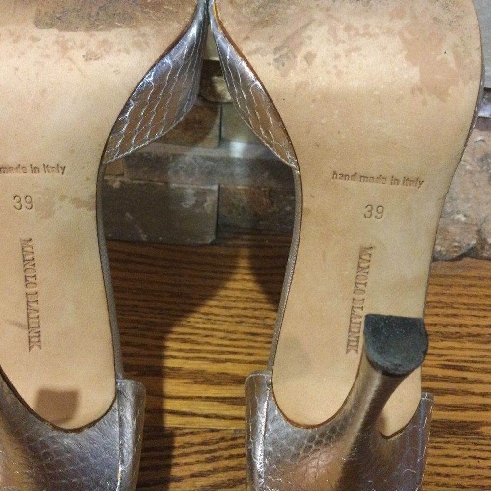 MONOLO BLAHNIK Silver Python Embossed Leather D’Orsay Pumps - Picture 9 of 12